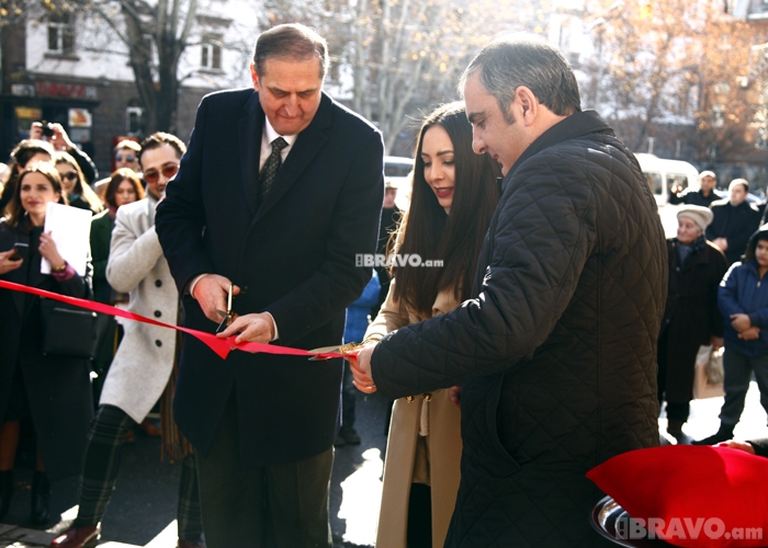 big_1452859571_5606774