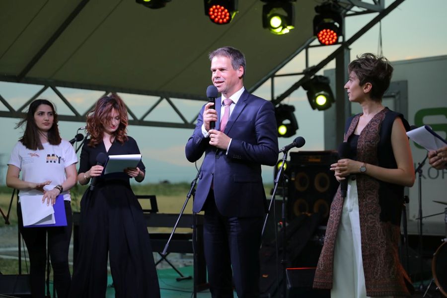 67406964_682158838878603_7567784550814711808_n